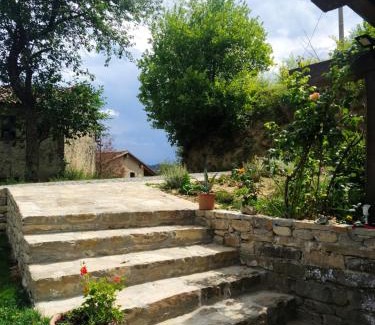 Lequio Berria Casa | Country old stone house immerse in nature