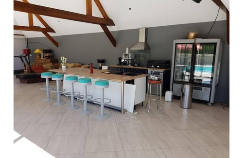 Les Monts du Roumois Casa | Outbuilding in the countryside, large living room, for 10 people