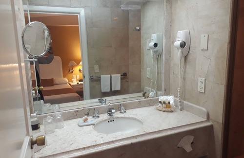 Guadalajara Hotel | Country Plaza