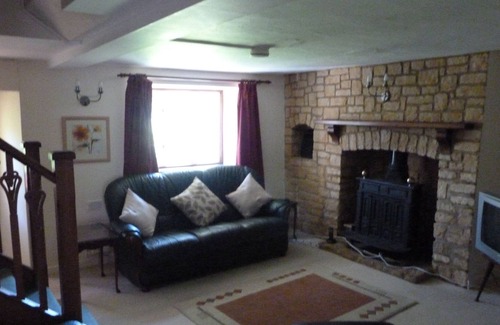Taunton Casa | Country Property, Sleeps 11 Pet Friendly