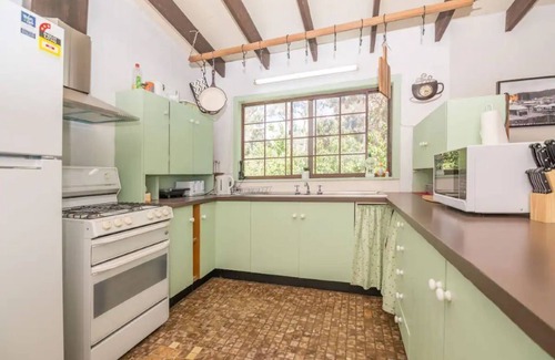 Hargraves Casa | Country property on 10 acres at a quiet village of Hargraves (pet friendly)