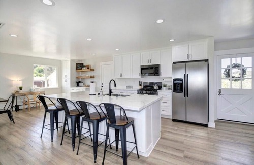Loomis Casa | Country Property, W&D, Open Concept, Pet Friendly