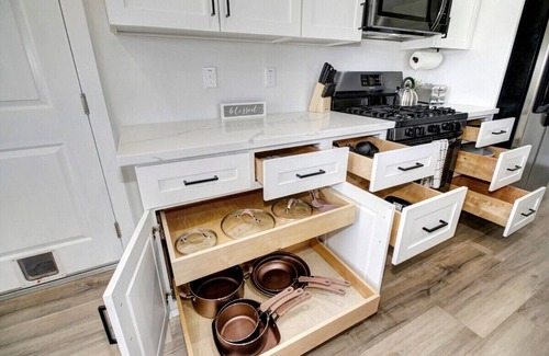Loomis Casa | Country Property, W&D, Open Concept, Pet Friendly