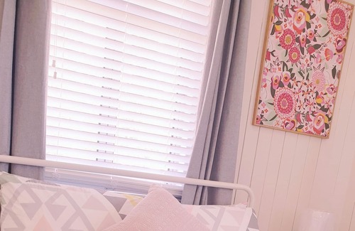 Amby Casa | Country Queenslander. Relax and enjoy the peace & quiet in Amby Qld..