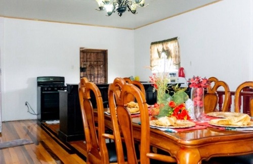 Demerara-Mahaica Casa | COUNTRY INN- What's app +1721-5540734