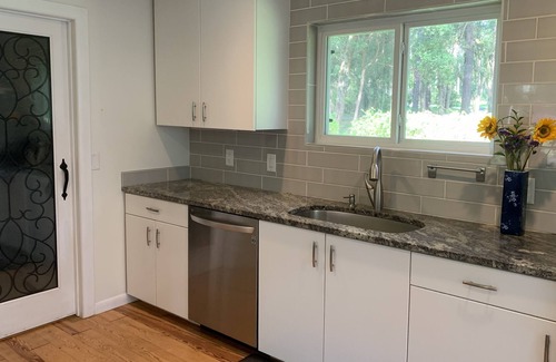 Tallahassee Casa | Country solitude, spacious pool home, 10 minutes to town.