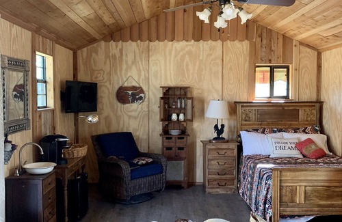 Bandera Cabina | Country style Cabins on Ranch - peaceful & close to town