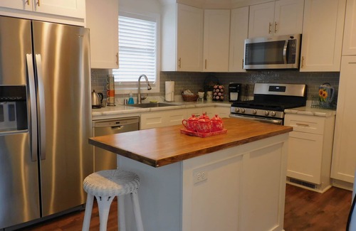 Twin Lakes Casa | Country Thunder 3.5 miles Lovely 2 BR home Twin Lakes SKI golf boat dogs