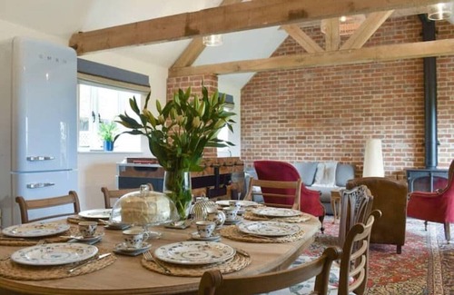 Hythe Casa | Countryside barn conversion with stunning views