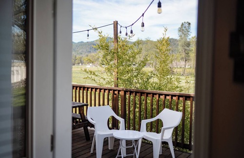 Middletown Cabaña | Countryside Cottage