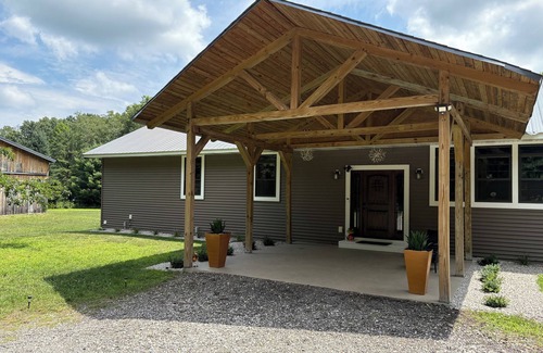 Grand Junction Casa | Countryside Escape, 4 bedrooms and 2 baths, sits on the 10 acres.