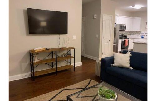 Trenton Casa | Countryside Escape with free wifi in house laundr