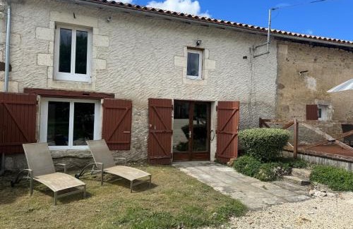 Asnois Casa | Countryside Gîte