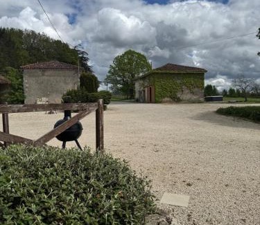 Asnois Casa | Countryside Gîte