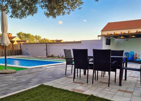 Benkovac Casa | Countryside holiday home - pool - big terrace