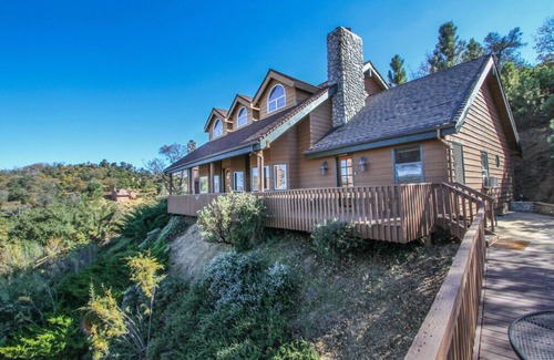 Julian Casa | Countryside home with expansive views of the hills and valleys of Julian.