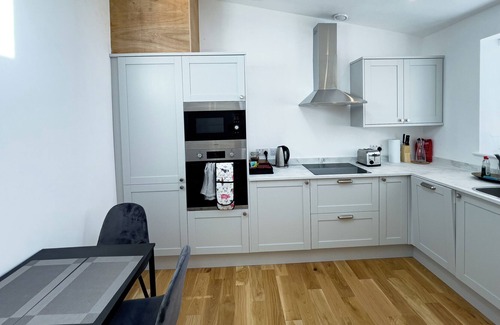 St Albans Apartamento | Countryside retreat with stunning views!