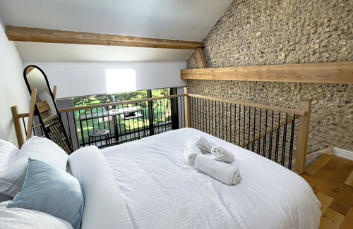 St Albans Apartamento | Countryside retreat with stunning views!