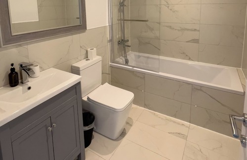 St Albans Apartamento | Countryside retreat with stunning views!