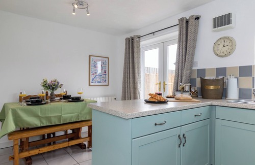 Denstone Casa | Countryside Stay Near JCB, Peak District & Alton Towers