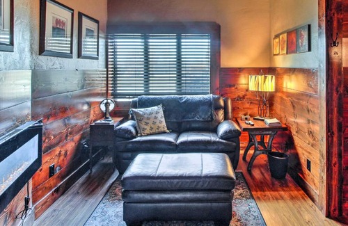 Centerville Apartamento | Countryside Vacation Rental in Paola!