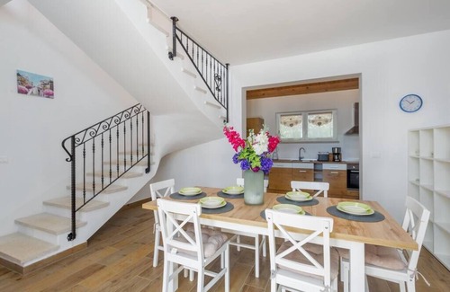 Brajkovici Villa | Countryside Villa / Violetta with pool and garden