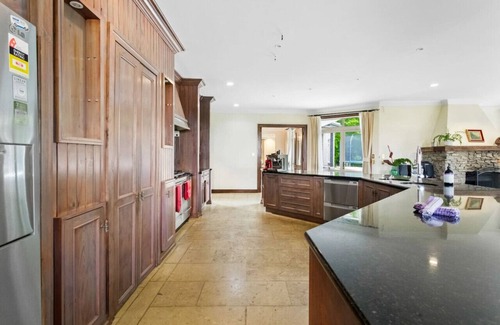 Whitford Casa | Countryside Zen Estate with Sea Views and Pool