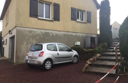 Anctoville-sur-Boscq Casa | Coup de cœur assuré ! CALM Comme à la Maison ! maison spacieuse avec grande terrasse pour 2 à 5 personnes proximité Granville et mer avec wifi et parking gratuits