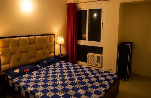 Ghaziabad Casa | Couple friendly room with ac, comfy bed and private window view