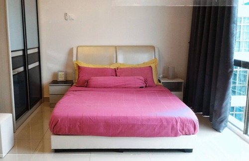 Taman Mount Austin Apartamento | Escapada de pareja @ Palazio con WIFI gratuito (5 minutos a IKEA JB)
