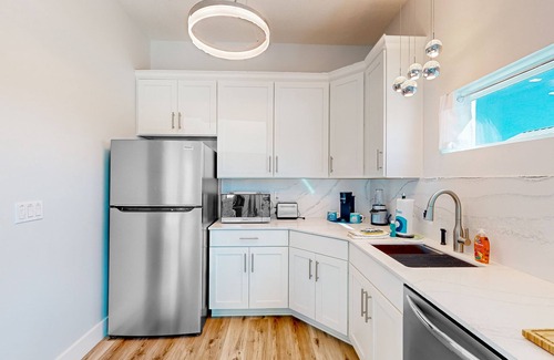 Flagler Beach Condominio | Couple's Getaway, 1st- floor suite w/ ocean views, beautiful sunrises, patio, AC