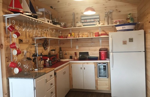 Terra Nova Cabaña | Couple's Retreat, Beautiful Boathouse on the Water.