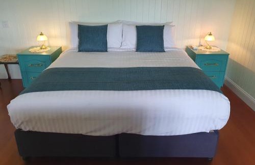 Witta Casa | Couples Accessible Cabin, Zarina Country Cabins, 6