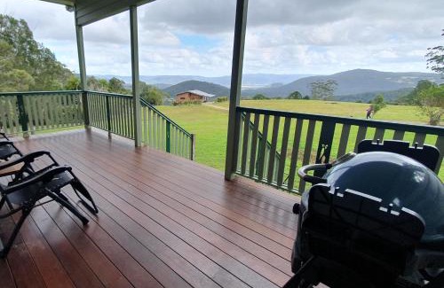 Witta Casa | Couples Accessible Cabin, Zarina Country Cabins, 6