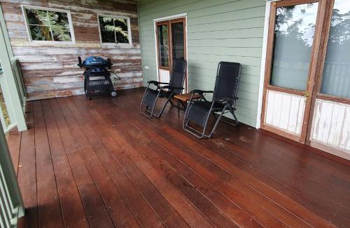 Witta Casa | Couples Accessible Cabin, Zarina Country Cabins, 6
