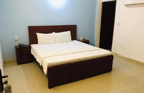 Gulshan-e-Iqbal Casa | Couples Friendly Guest House Karachi - Hotels