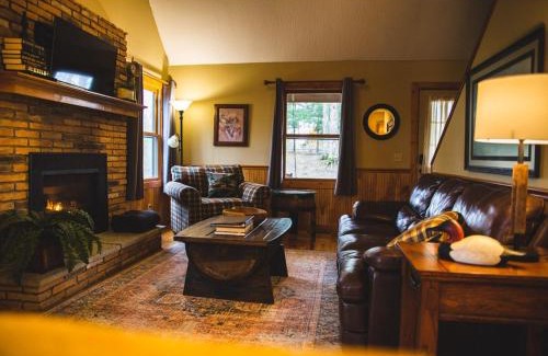 Logan Casa | Couples Paradise II - by The Chalets