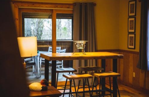Logan Casa | Couples Paradise II - by The Chalets