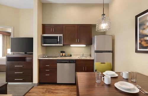 Feather Sound Hotel | Couples Reatreat! Outdoor Pool, Full Kitchen, Free Breakfast!