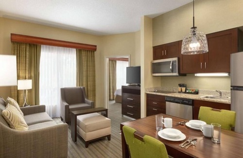Feather Sound Hotel | Couples Reatreat! Outdoor Pool, Full Kitchen, Free Breakfast!
