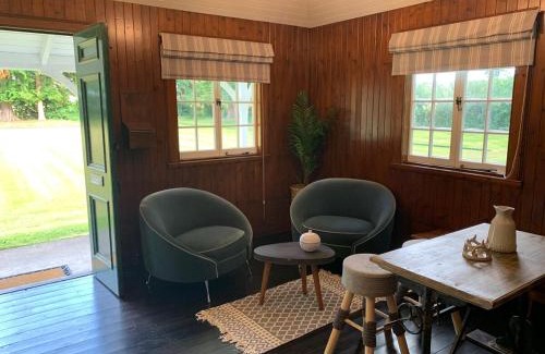 Perth Casa | Couples Unique Stay in Bowling Club newly upgraded