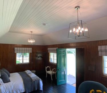 Perth Casa | Couples Unique Stay in Bowling Club newly upgraded