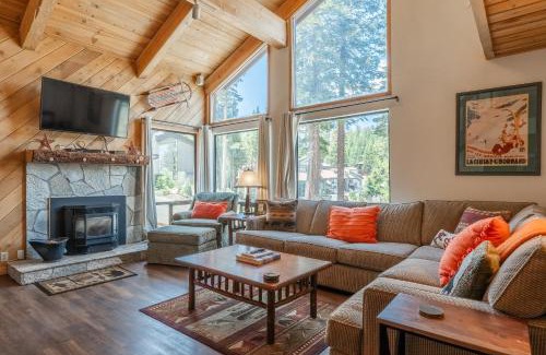 Mammoth Lakes Casa | Courchevel #15 - 2 Bedroom, 2 Bathroom, Sleeps 6! Just steps to Canyon Lodge!
