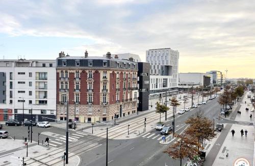 Anatole France Danton Apartamento | Cours de la Rep - 50m Gare et Tram