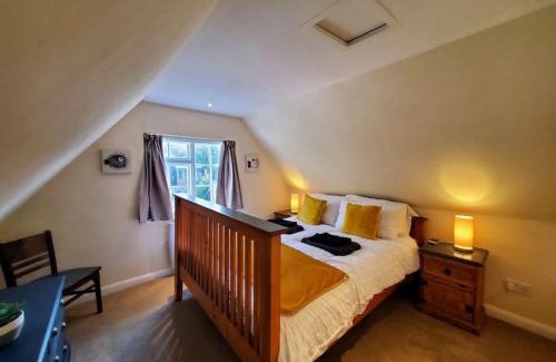 Sarre Casa | Court Cottage, 2 bed period house