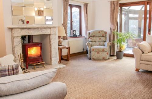 Boraston Casa | Court Farm