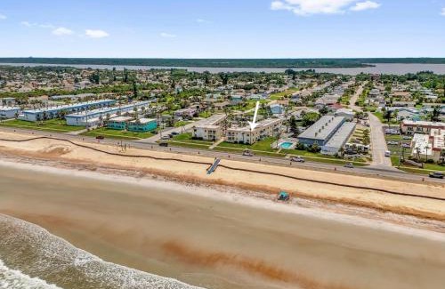 Ormond-by-the-Sea Apartamento | Court of Palms