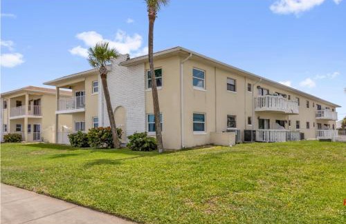 Ormond-by-the-Sea Apartamento | Court of Palms