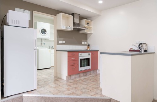 Te Aro Hotel | Courtenay Village