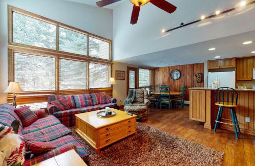 Vail Casa | Courtside 23 - Spacious East Vail Townhome